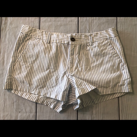 Uniqlo women’s striped shorts size 12 - Picture 1 of 4